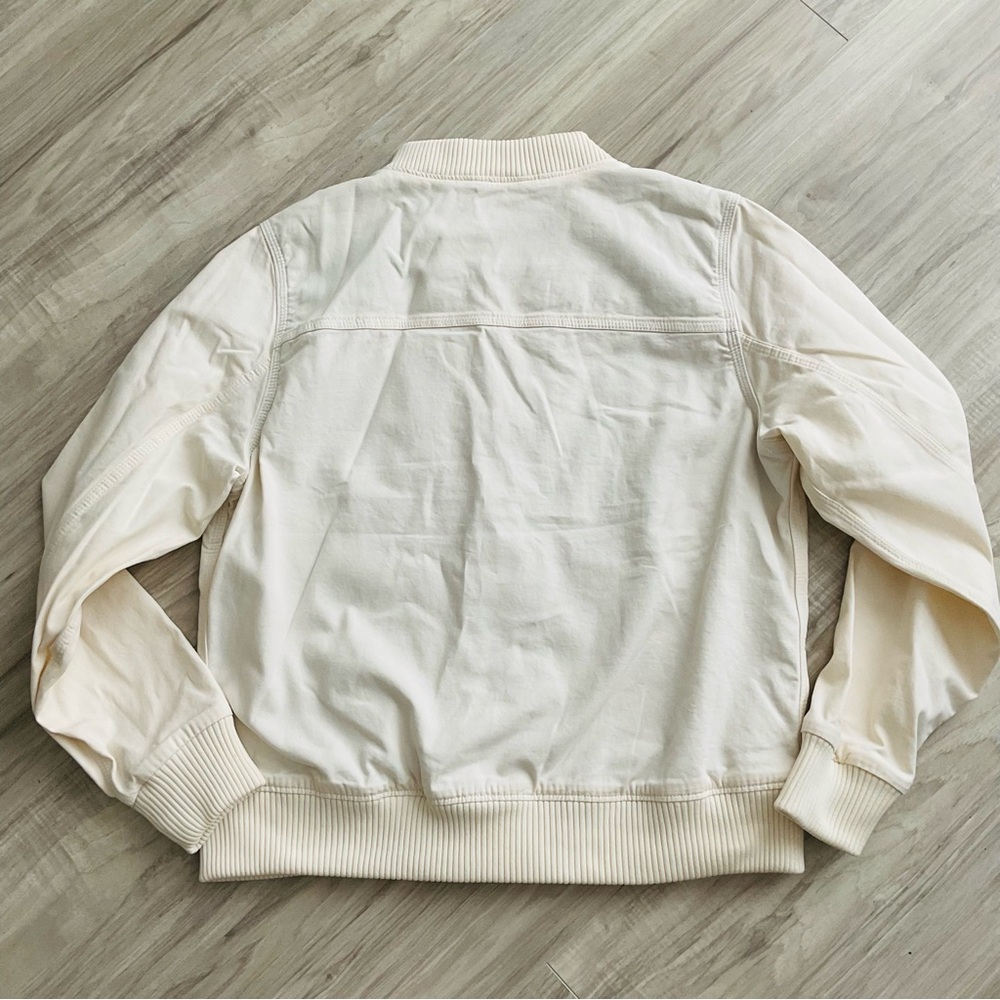 Carhartt Women's Cream Zip-Front Bomber Jacket - Picture 3 of 8